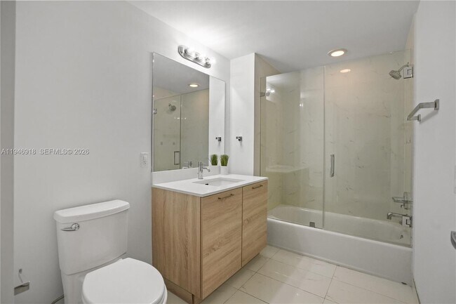 Building Photo - 16385 Biscayne Blvd