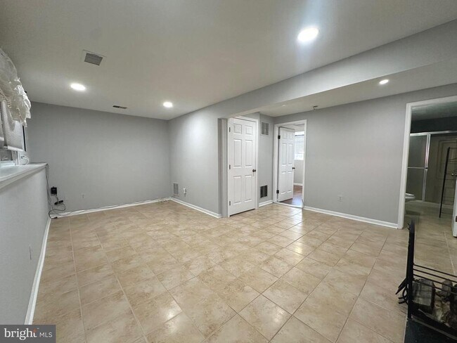 Building Photo - 14632 Stone Crossing Ct