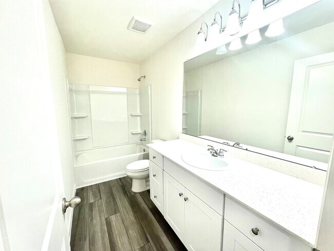 Building Photo - 5915 Grantgrala Dr