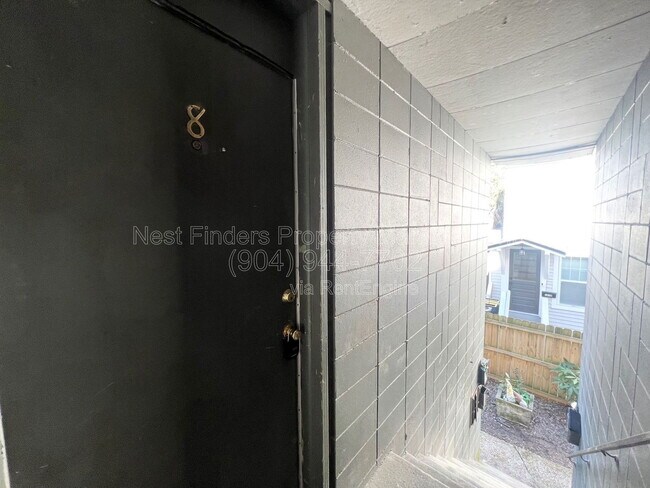 Building Photo - 1318 Sydney Pl