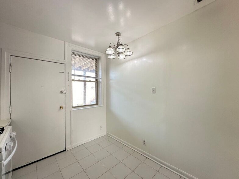 Building Photo - 4407 N Keystone Ave