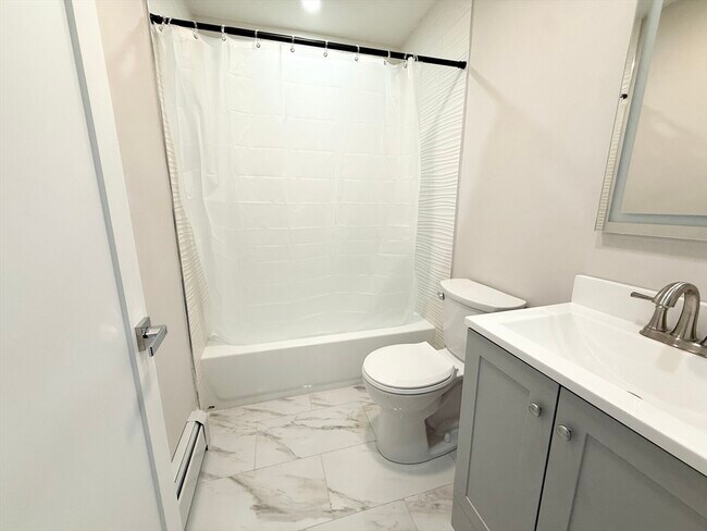 Building Photo - 15 Ruggles St