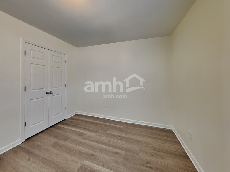 Building Photo - 114 Parsons Green Ct