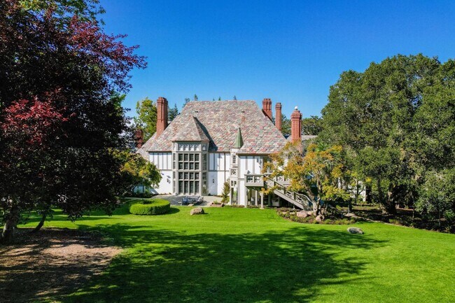 Building Photo - 85 Fagan Dr