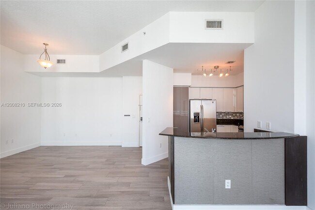 Building Photo - 7900 Harbor Island Dr