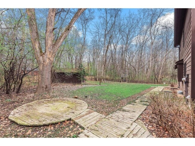 Building Photo - 5880 Christmas Lake Rd