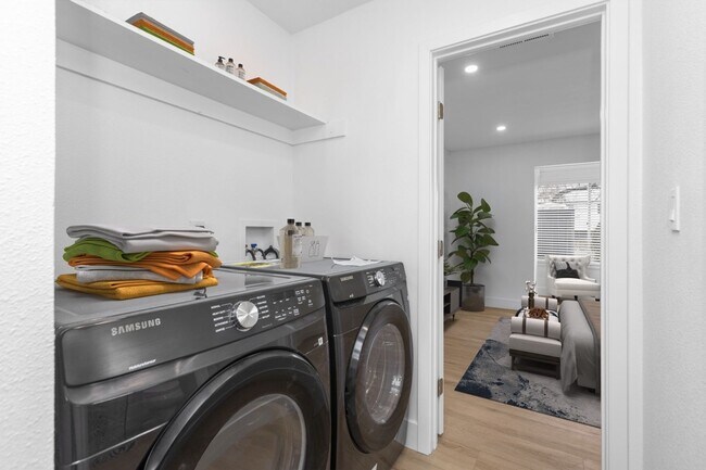 Building Photo - 6910 Eberhart St