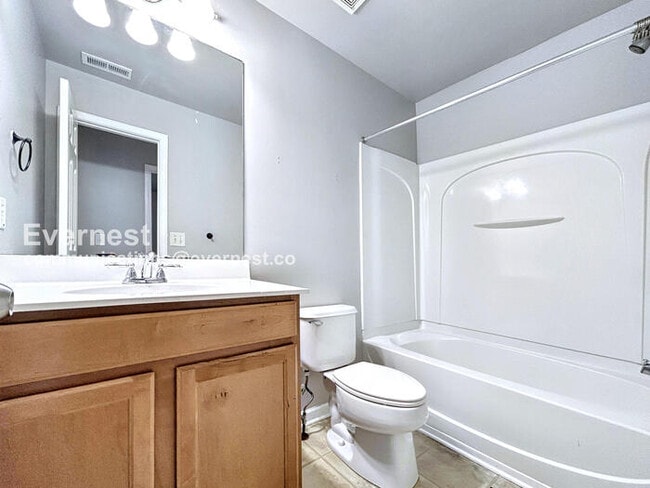 Building Photo - 2221 Nottley Dr