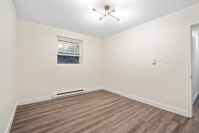 Building Photo - 5 Walker Rd