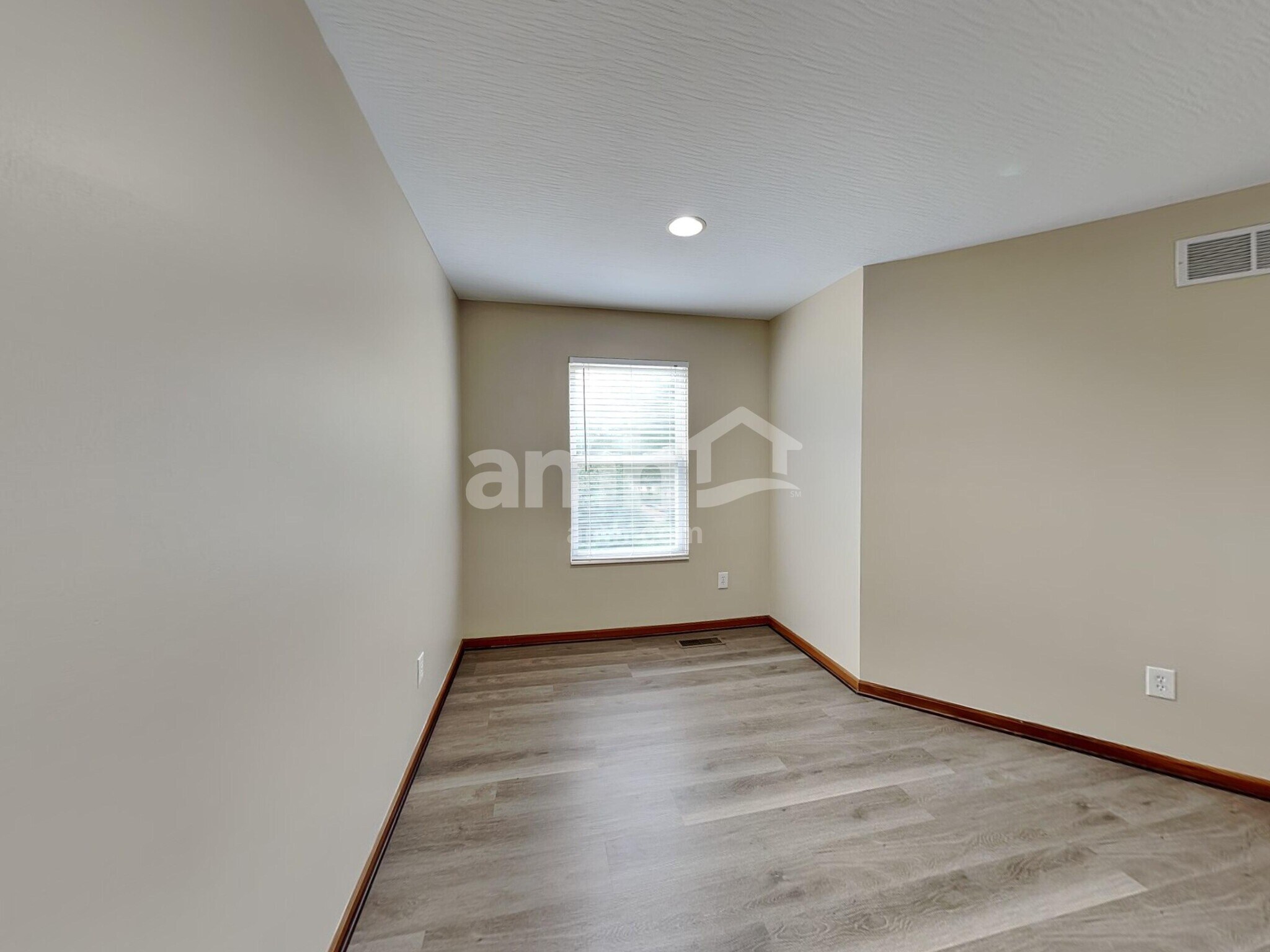 Building Photo - 16 Stoney Bluff Way