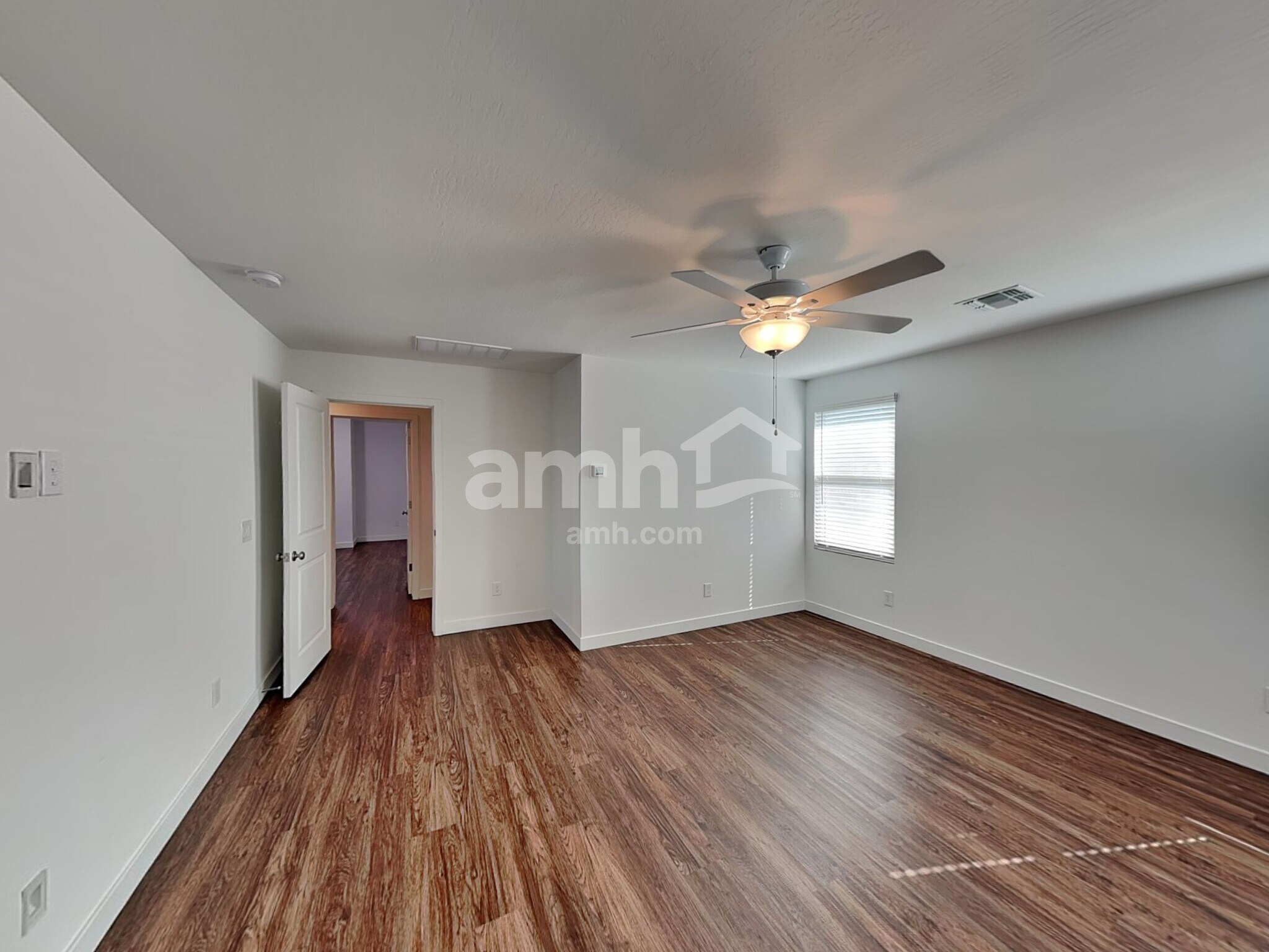 Building Photo - 4308 S 105th Dr