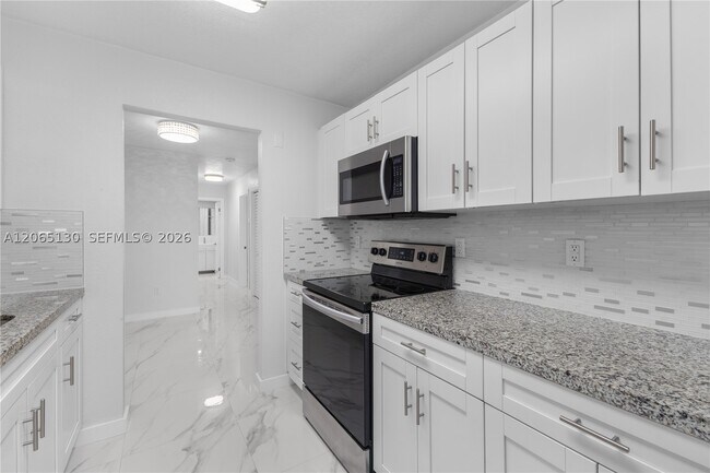 Building Photo - 1030 9th St