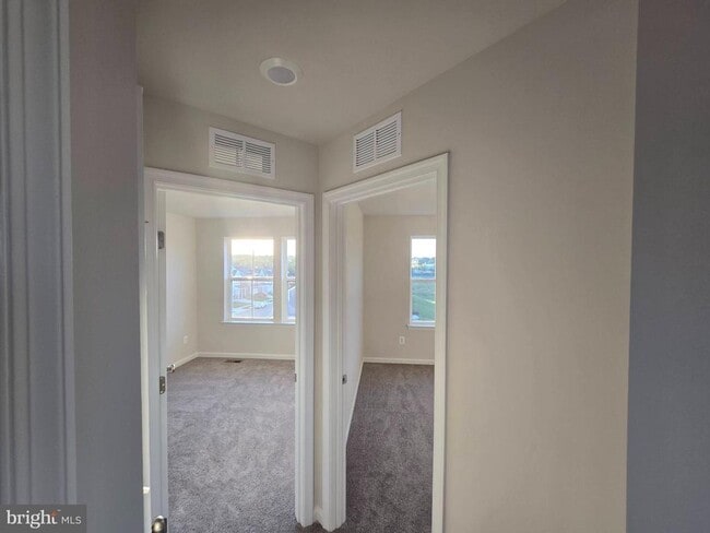 Building Photo - 1230 Red Clover Ln