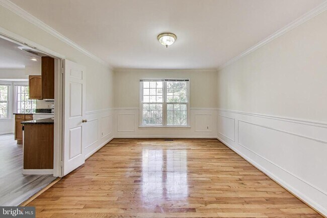 Building Photo - 10323 Snowpine Way