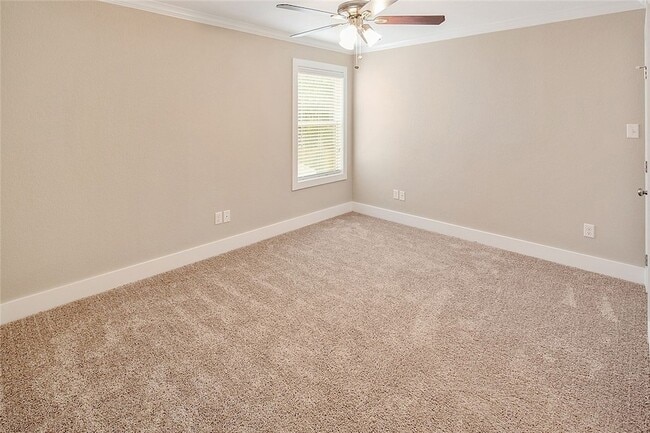 Building Photo - 1412 Holleman Dr