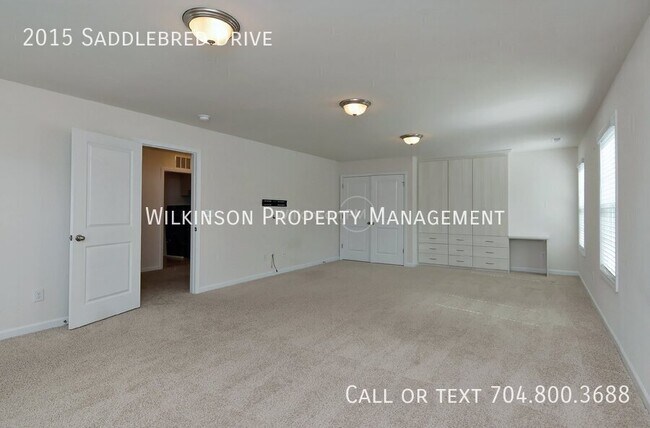 Building Photo - 2015 Saddlebred Dr