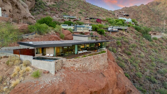 Building Photo - 4925 E Red Rock Dr