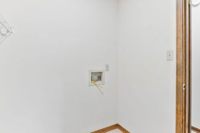 Building Photo - AVAILABLE NOW – $3,000/MONTH – ALL UTILITIES + LAWN SERVICE + POOL SERVICE INCLUDED!