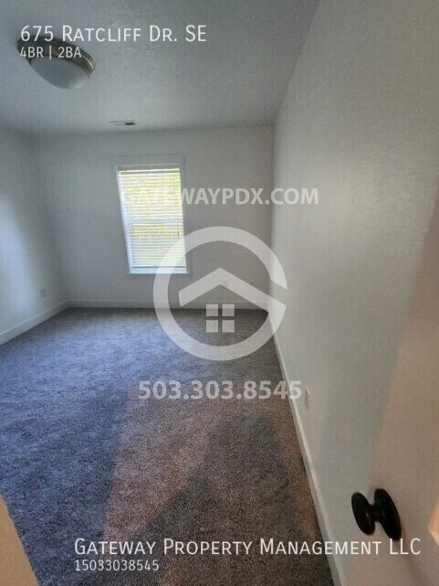 Building Photo - 675 Ratcliff Dr SE