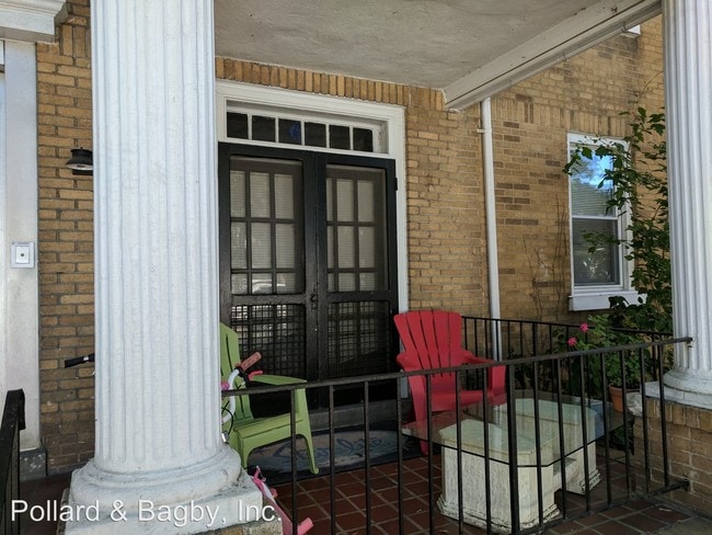 Building Photo - 106 N Dooley Ave