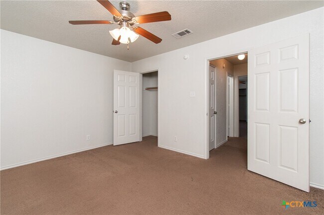 Building Photo - 3902 Bolivar Dr