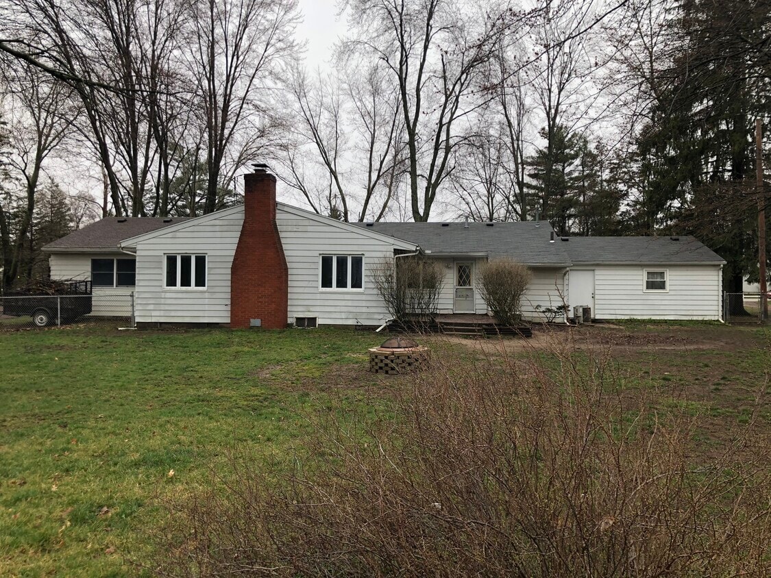 Building Photo - 3660 N Mccord Rd