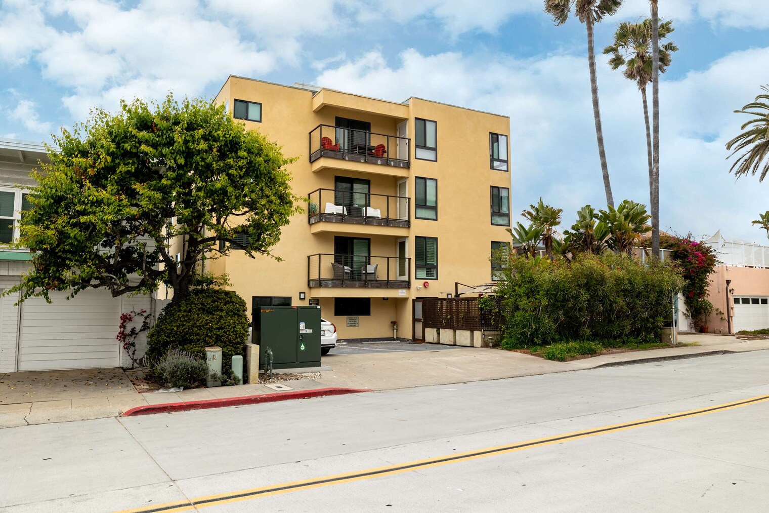 Building Photo - 457 Coast Blvd