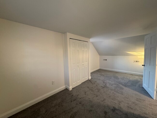 Building Photo - 515 Chapel St