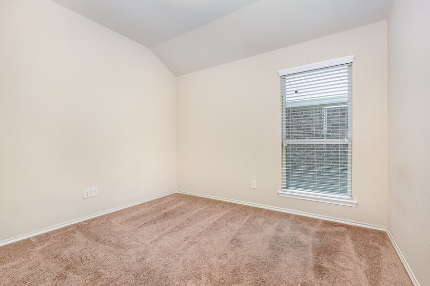 Building Photo - 8813 Deadwood Ln