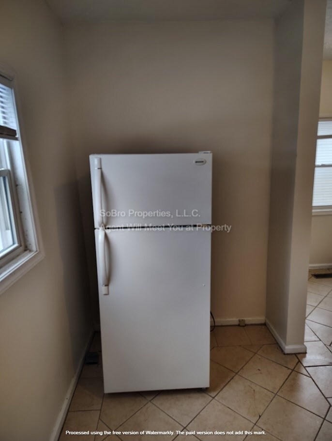 Building Photo - 4054 North Park Avenue