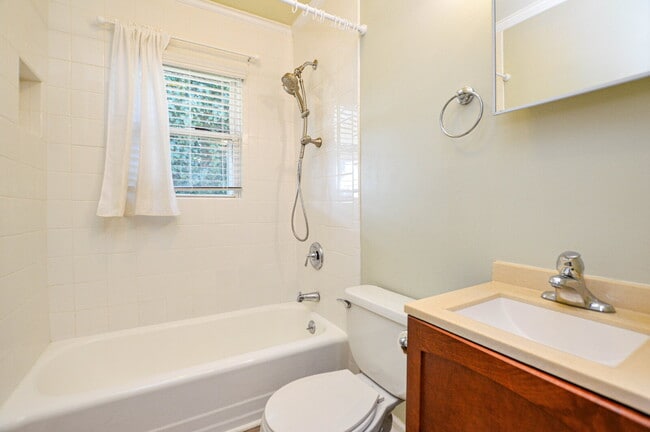 Building Photo - 2-Bedroom Retreat on Country Haven Lane – ...