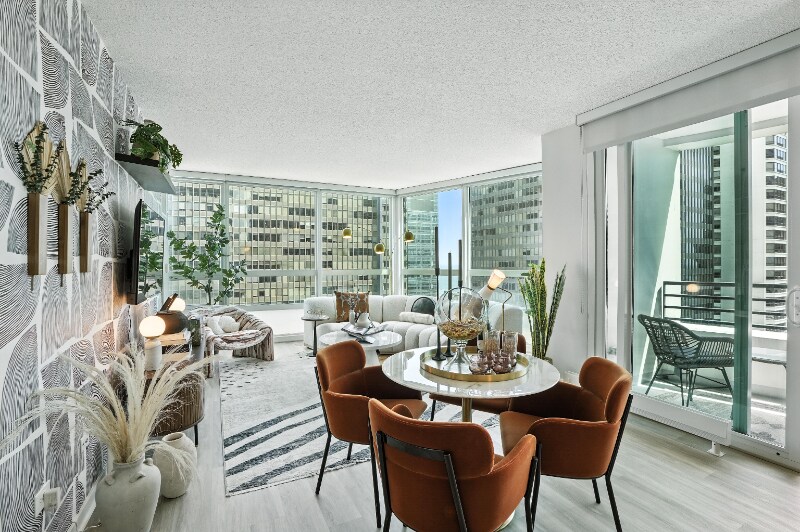 Building Photo - 341 E Ohio St