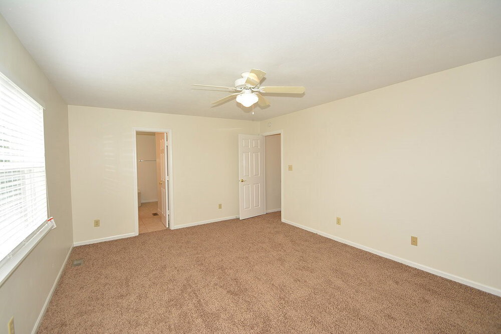 Building Photo - 453 Yorktown Ln