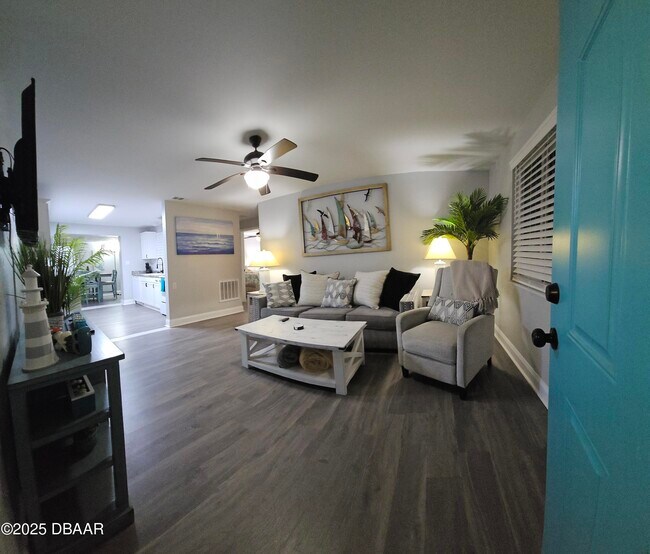 Building Photo - 62 Rivershore Dr