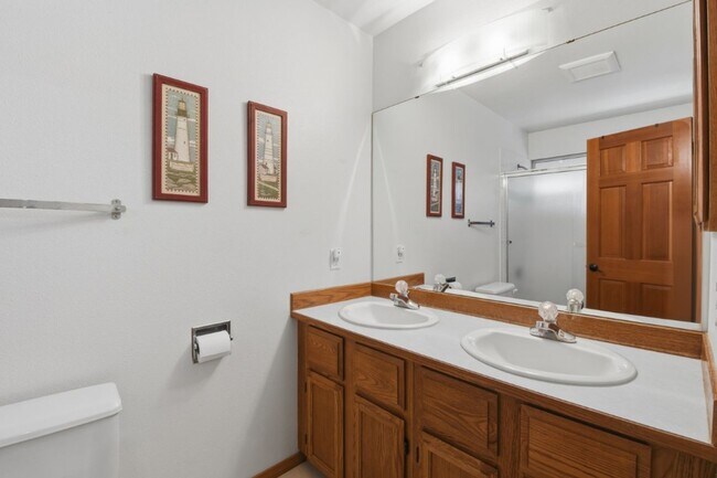 Building Photo - 4Bd/3.5Ba Sammamish Home