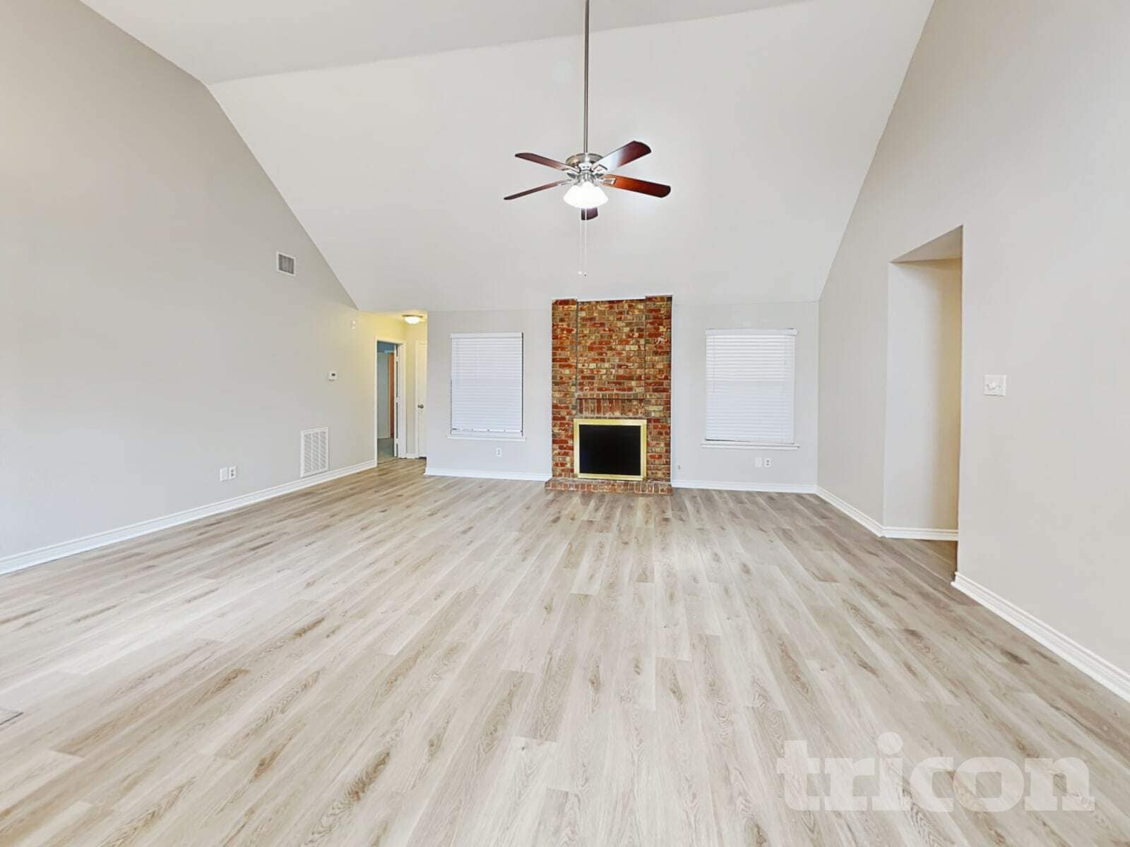 Building Photo - 2758 Briar Hill Dr