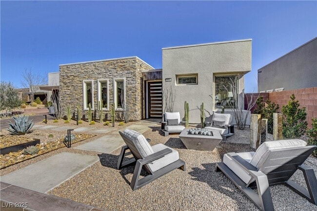 Building Photo - 6300 Clovis Point St