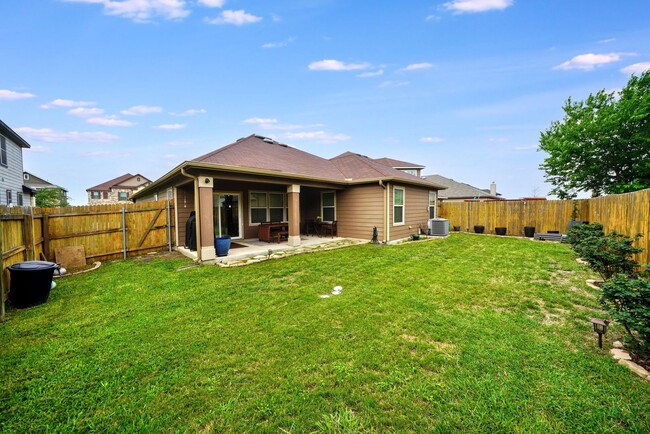 Building Photo - Charming 3-Bedroom Home in Meadows of Copp...