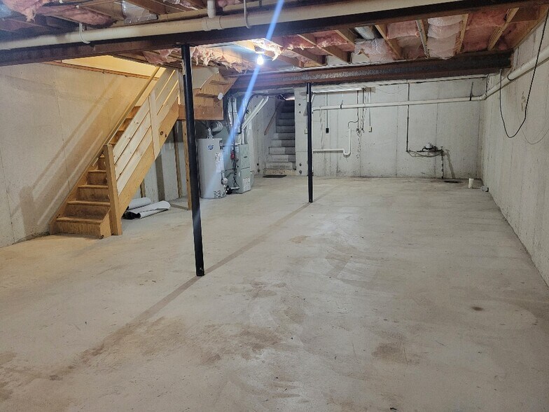 Building Photo - 1112 Fredrick Blvd