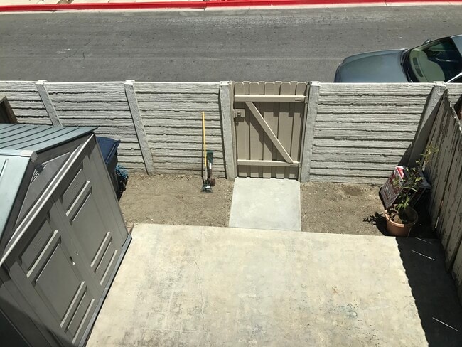 Building Photo - 9660 Durham Dr