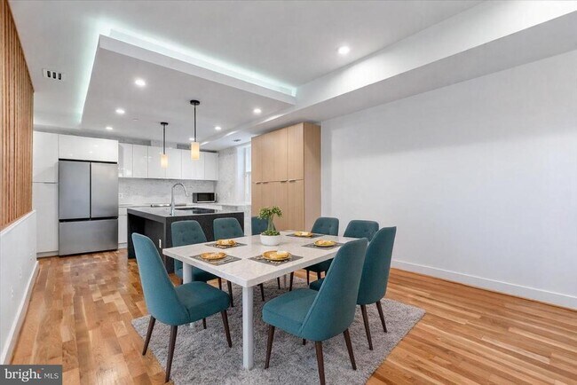 Building Photo - 3169 18th St NW