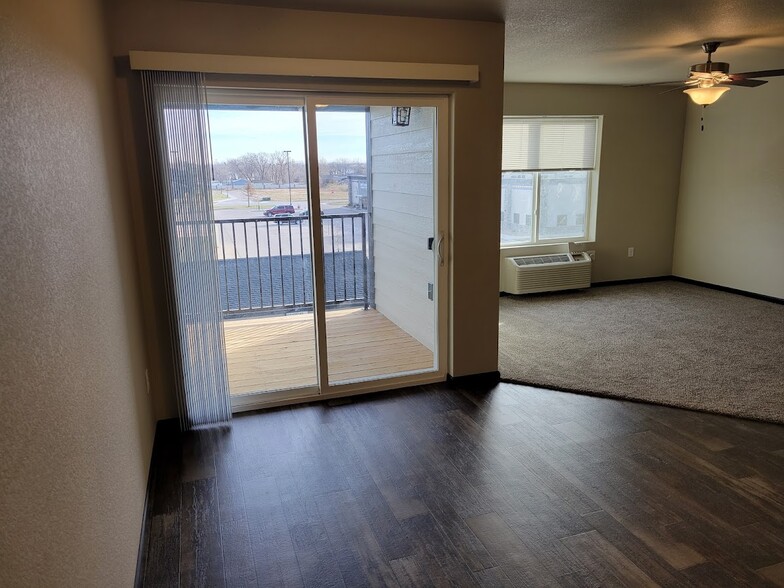 Dining area / Living room - Countryside Apartments