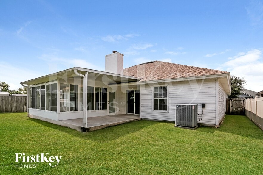 Building Photo - 789 Hickory Lakes Dr E