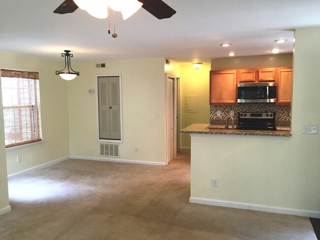 Building Photo - Rivermont Village Condominiums