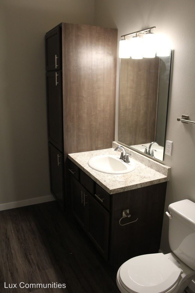 Building Photo - 2 br, 2 bath Apartment - 2899 34th St S