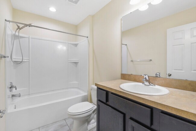 Building Photo - 266 Moultrie Village Ln