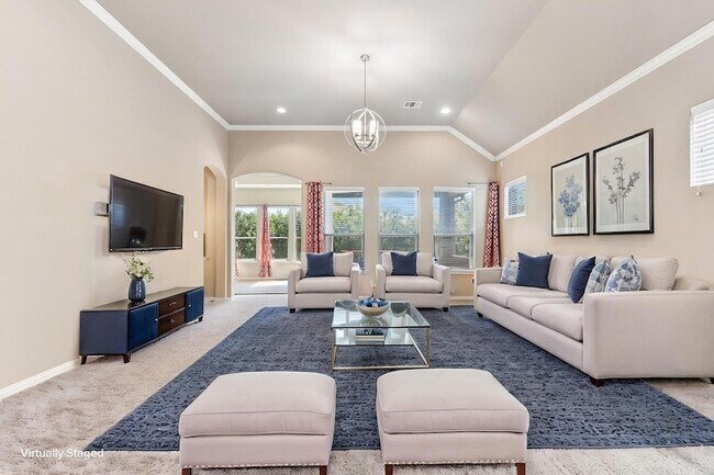 Building Photo - 640 Loma Cedro Bend