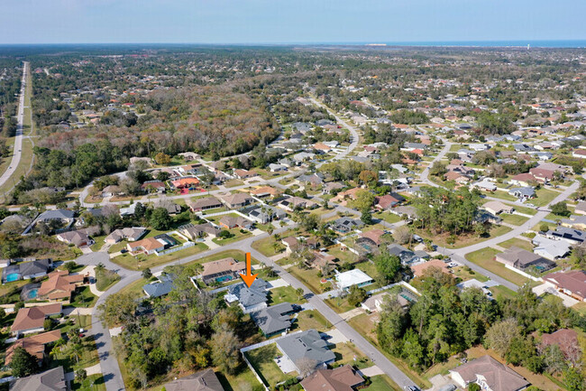 Building Photo - 8 Fordham Ln