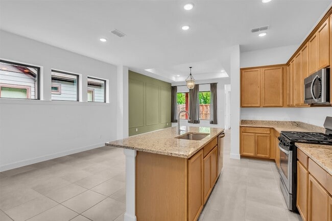 Building Photo - 10607 Katherine Lk Dr