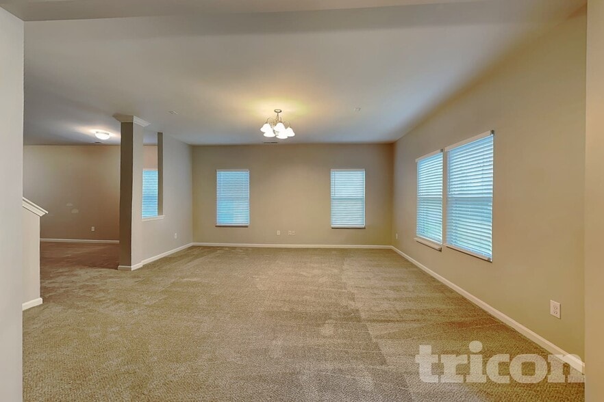 Building Photo - 2644 Andes Dr